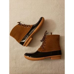 duck style rain boots